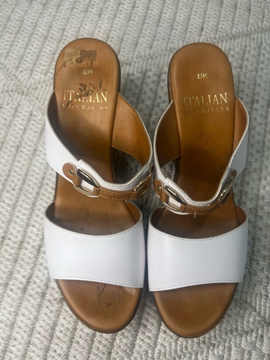 Italian Shoemakers Shoes - Italian Shoemakers White Wedge Sandals Gold Buckle Detail Size 10M